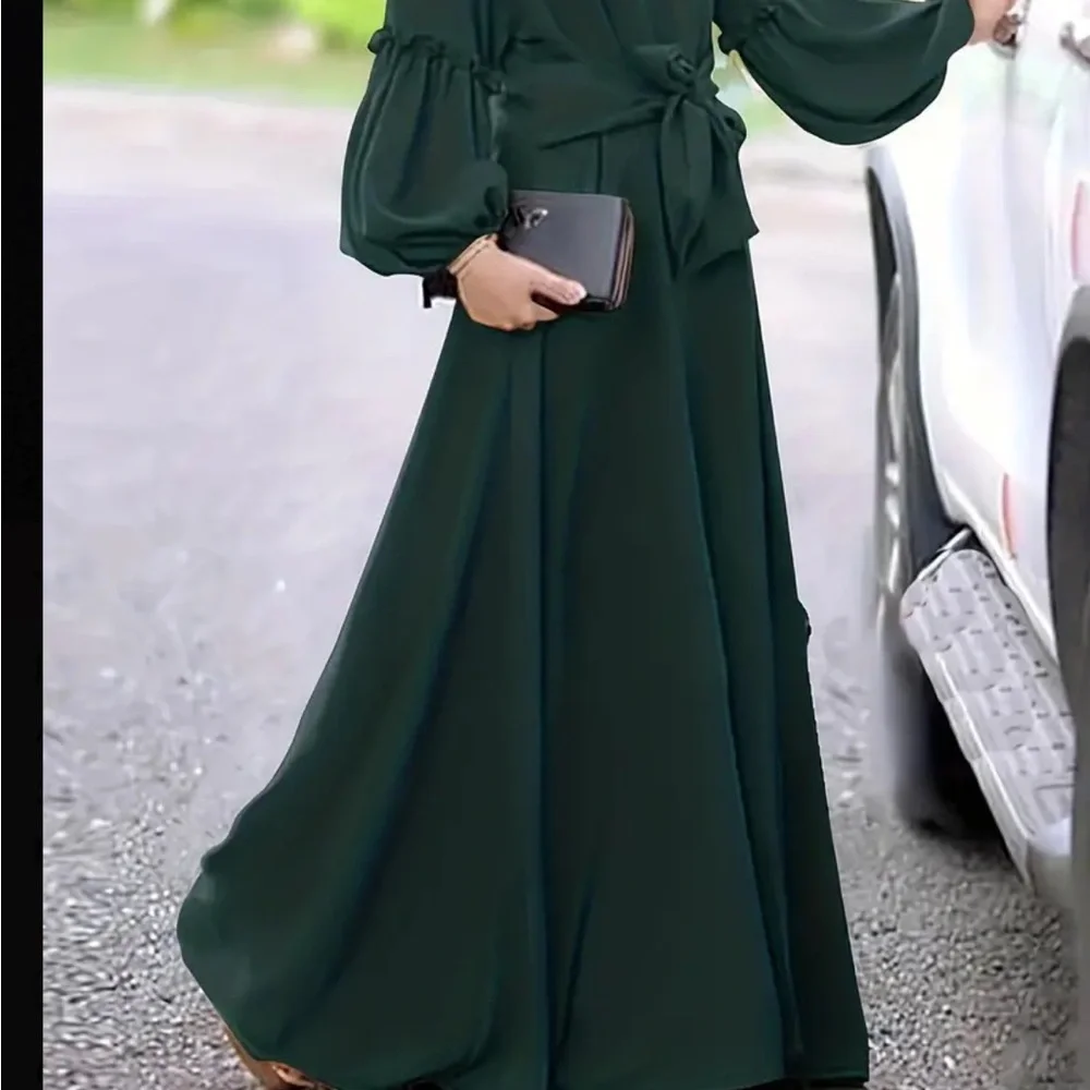 COPY - Elegant Green Maxi Dress - Picture 2 of 7